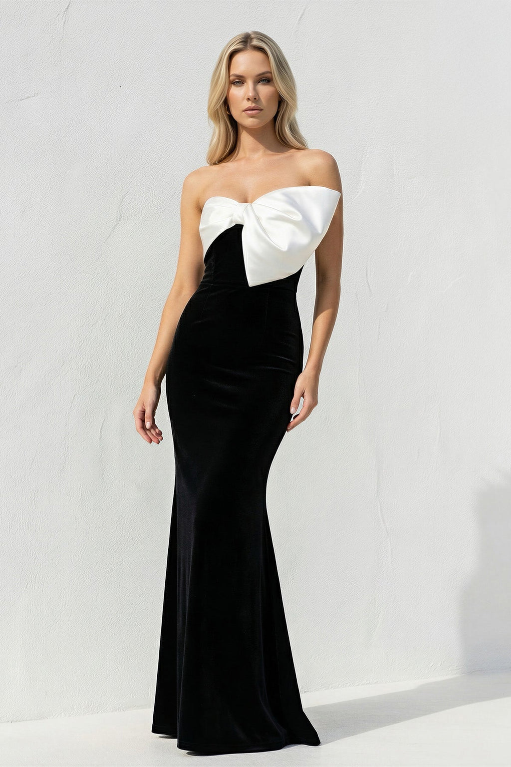 Velvet Sheath Prom Dress With Bow in Black and White
